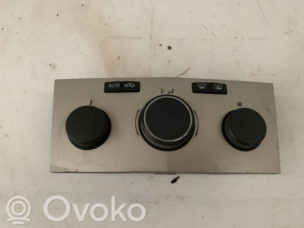 Opel Astra H Panel klimatyzacji 