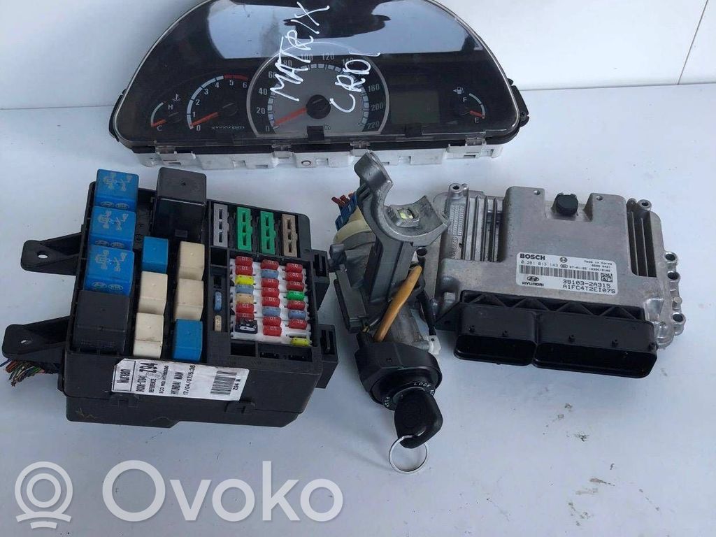 Komputer / Sterownik ECU i komplet kluczy   0281013143,391032A315,A1FC4T2EI07S