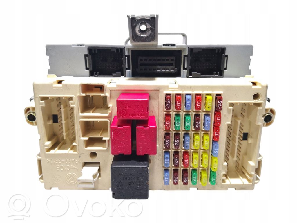Alfa Romeo 159 Fuse module 
