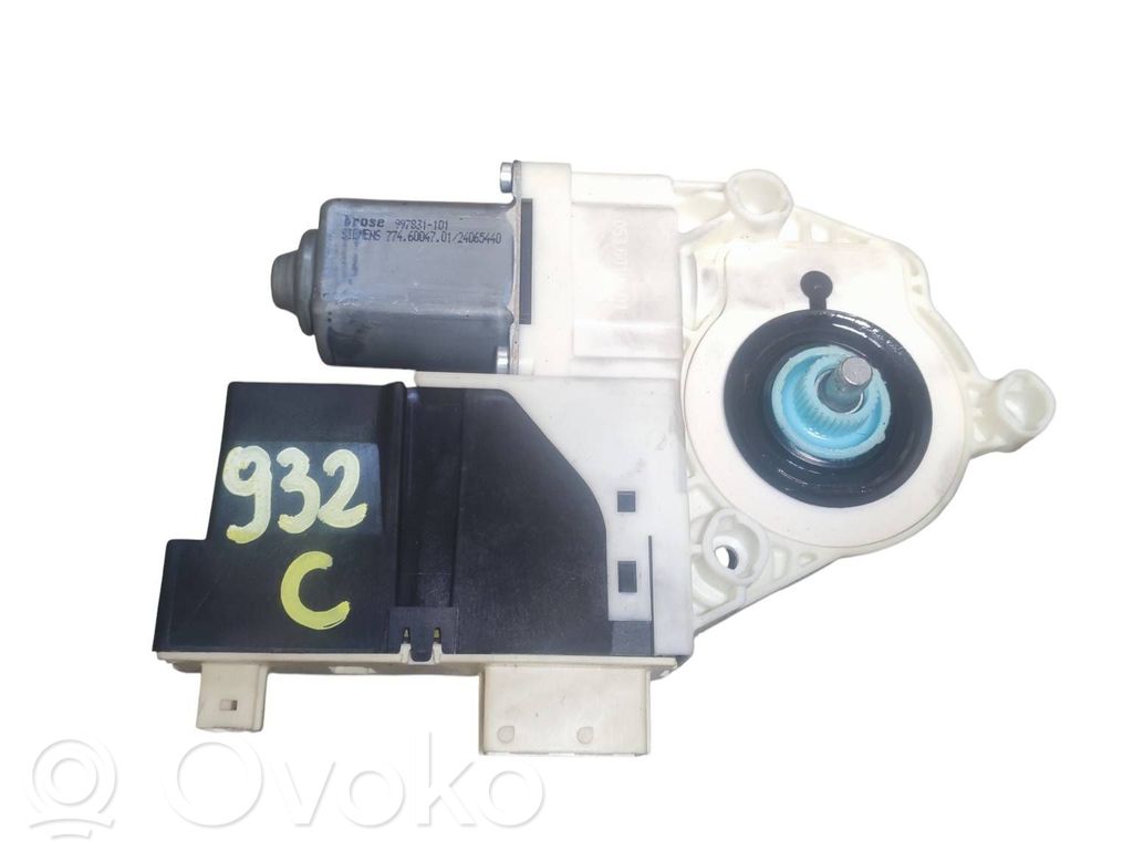 Peugeot 307 Silnik regulatora szyby drzwi przednich 