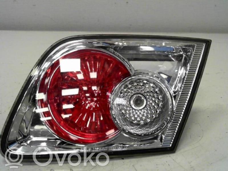 Mazda 6 Aizmugurējais lukturis pārsegā 