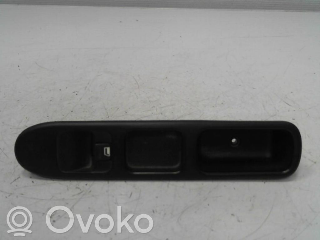 Peugeot 307 Electric window control switch 