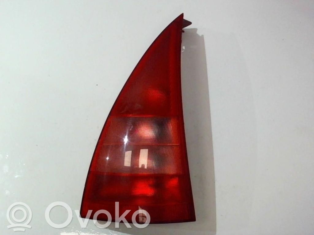 Citroen C3 Aizmugurējais lukturis virsbūvē 