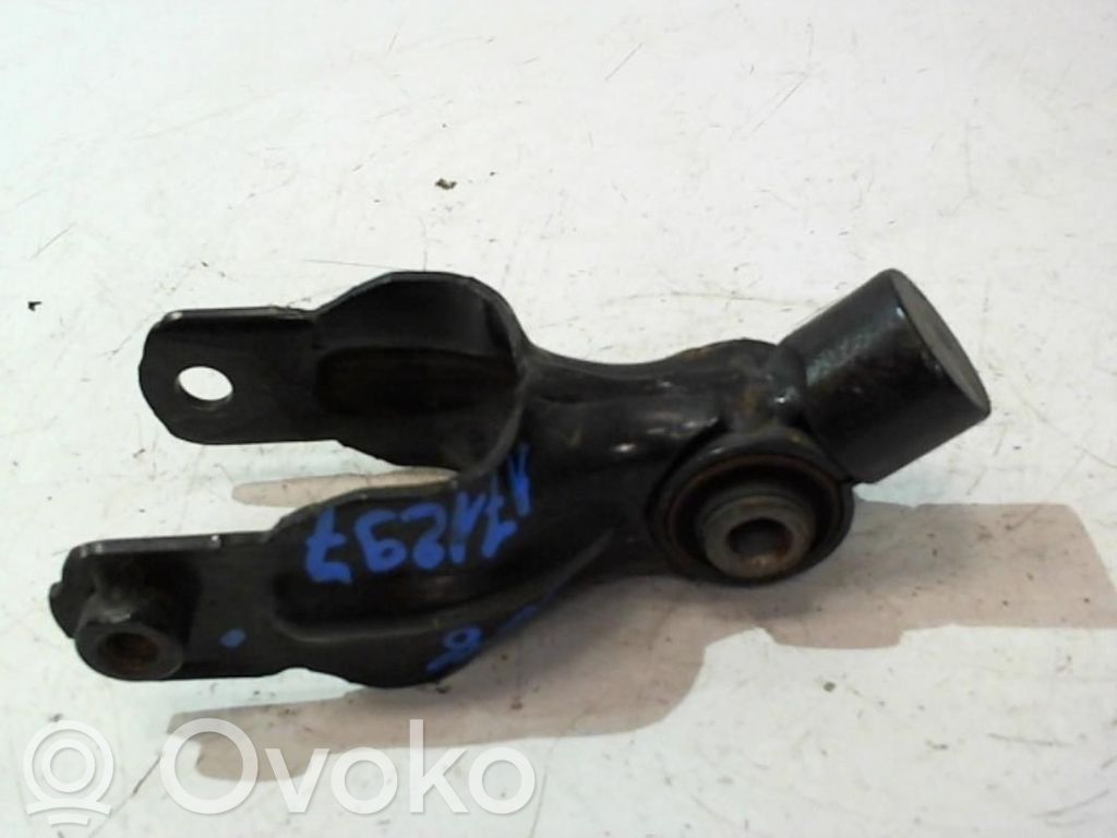 Peugeot 308 Engine mount bracket 