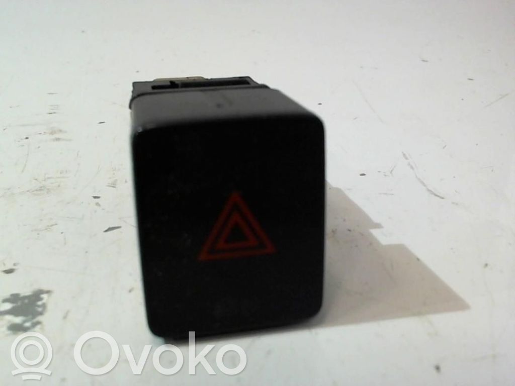 Nissan Note (E12) Hazard light switch 