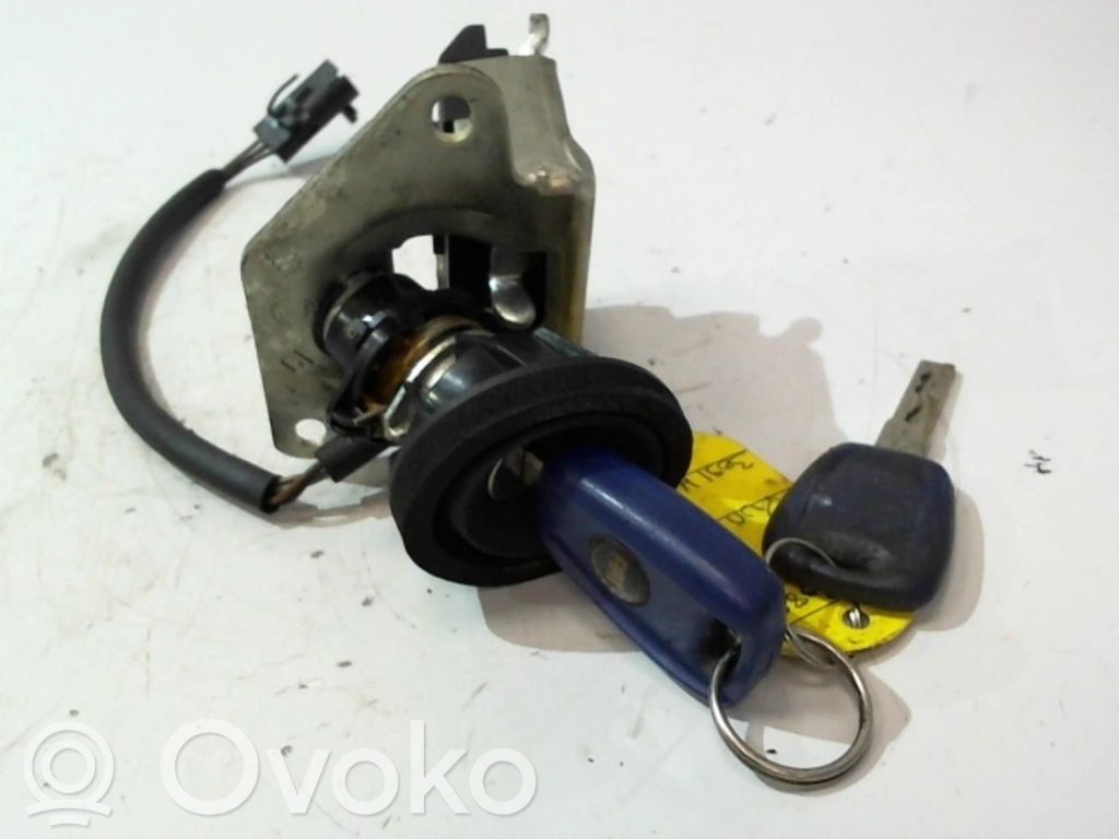 Fiat Punto (188) Tailgate exterior lock 