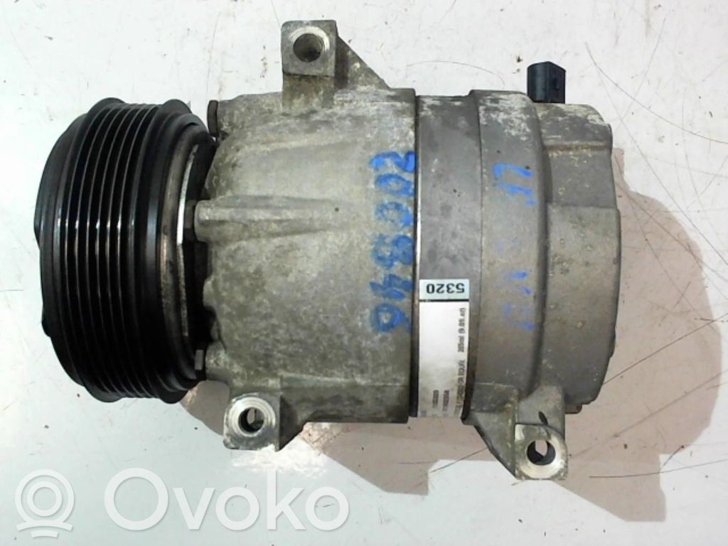 Kompresor / Sprężarka klimatyzacji A/C   8200021822,32101G5320