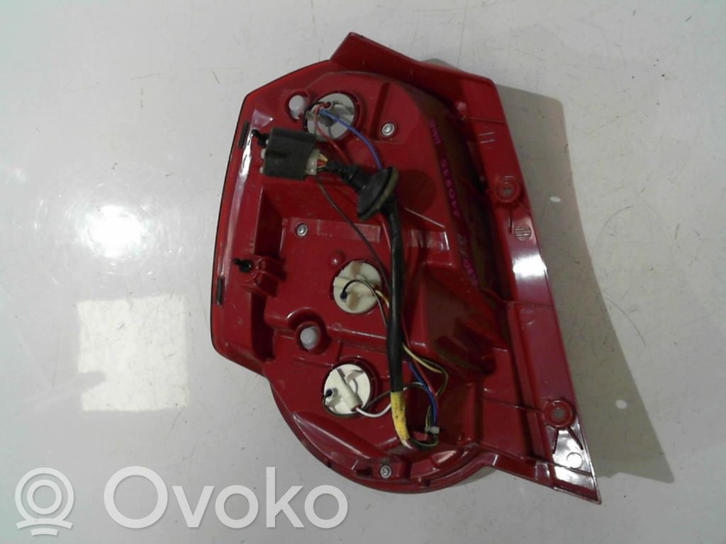 Chevrolet Aveo Aizmugurējais lukturis virsbūvē 