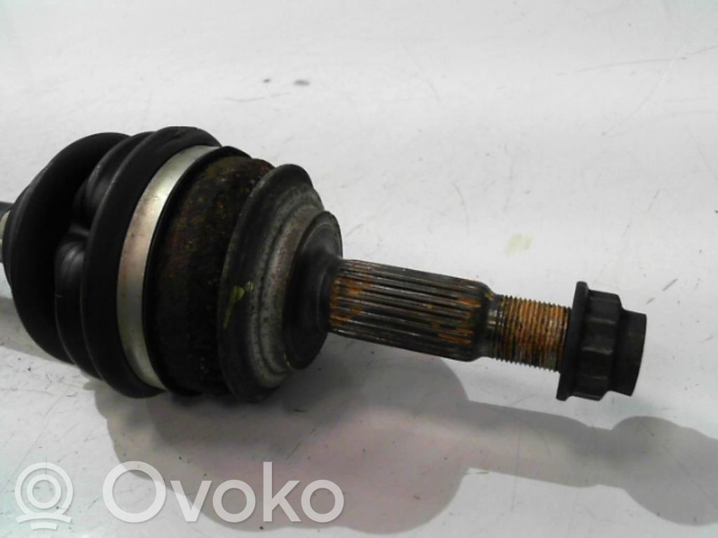 Toyota Yaris Półoś przednia 