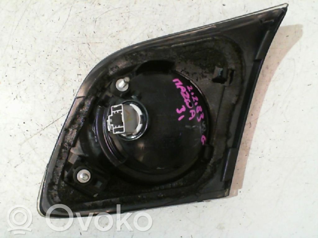 Mazda 3 I Takaluukun takavalot 