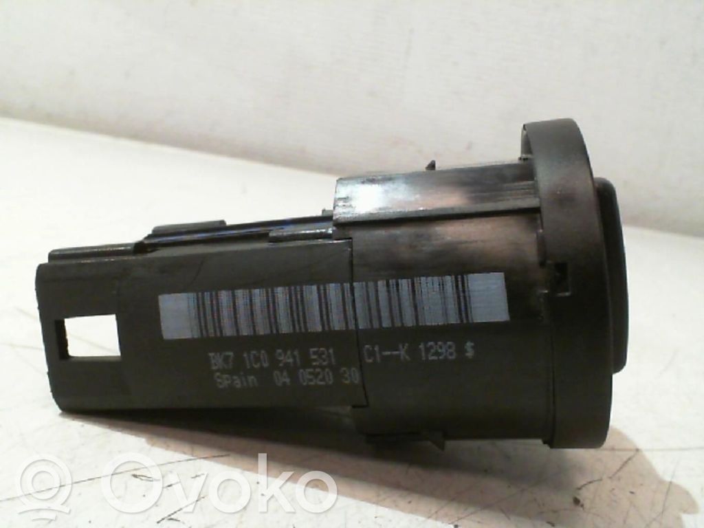 Volkswagen PASSAT B5 Palanca de intermitentes 