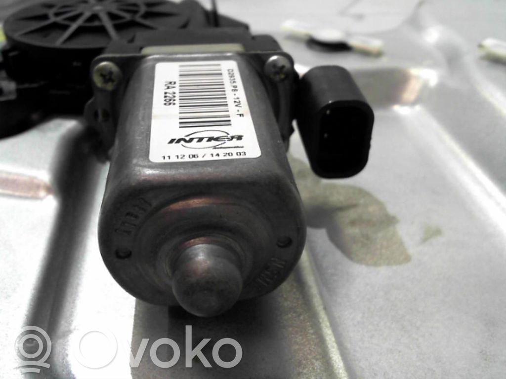 Elektryczny podnośnik szyby drzwi przednich   71740121