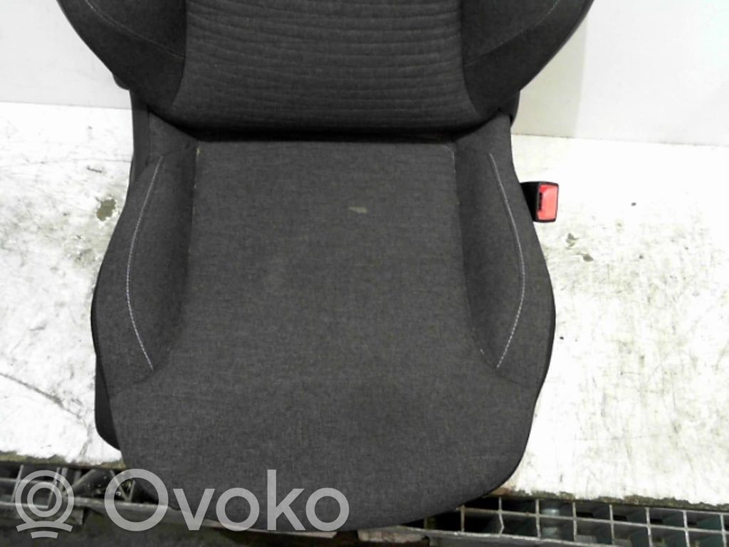 Citroen C3 Etumatkustajan istuin 