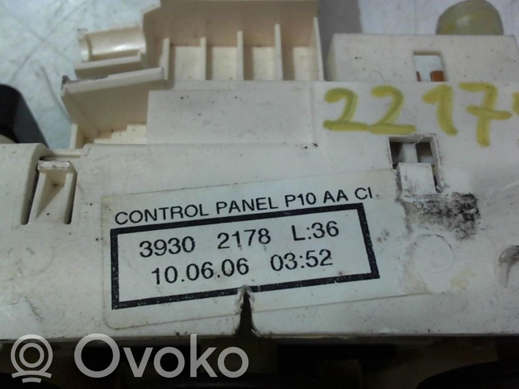 Opel Corsa C Climate control unit 