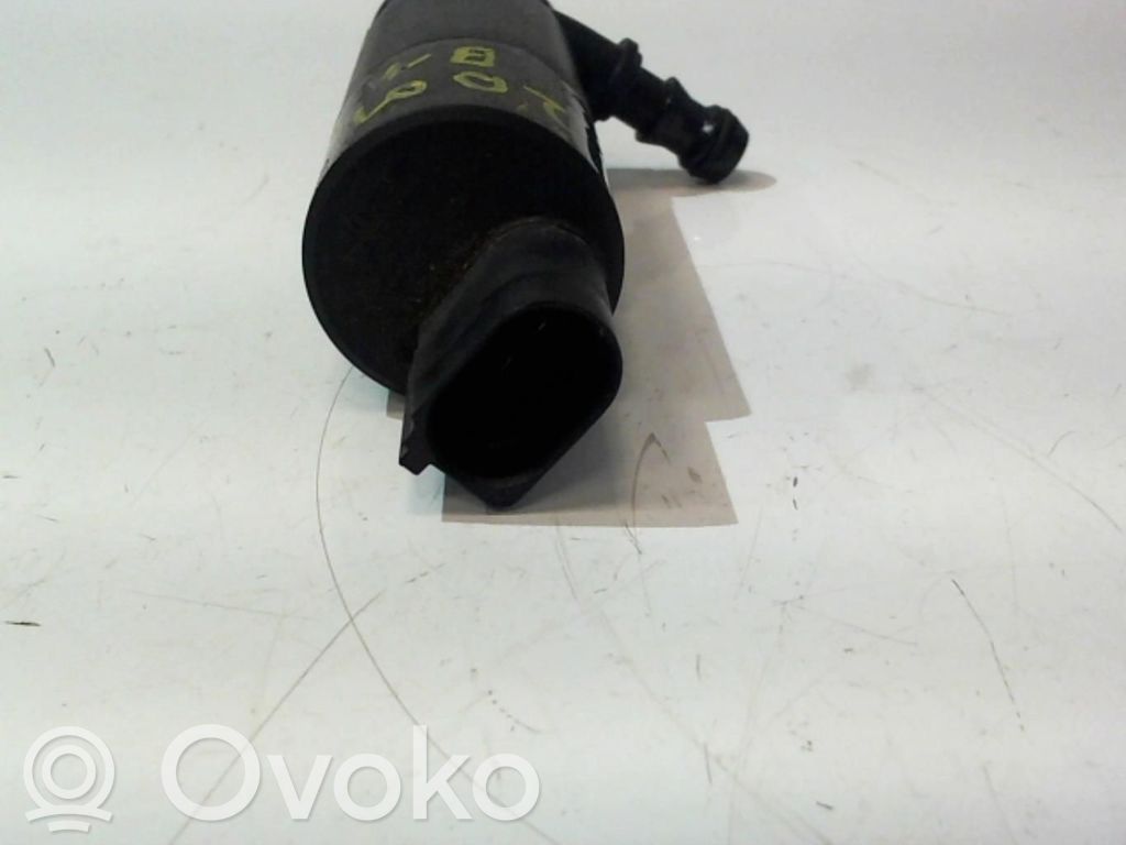 Headlight washer pump   67128377430