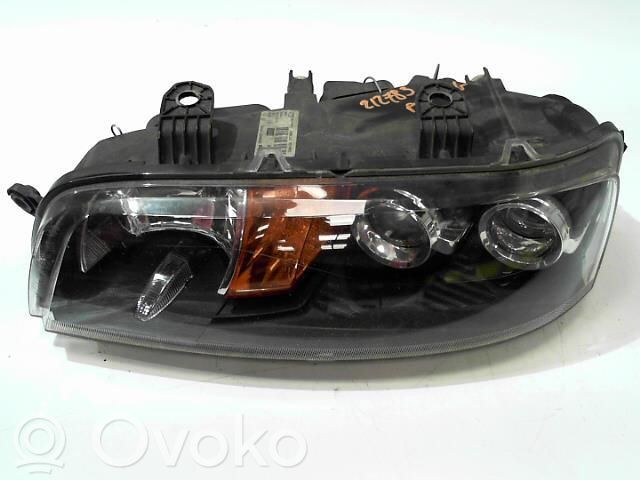 Fiat Punto (188) Lampa przednia 