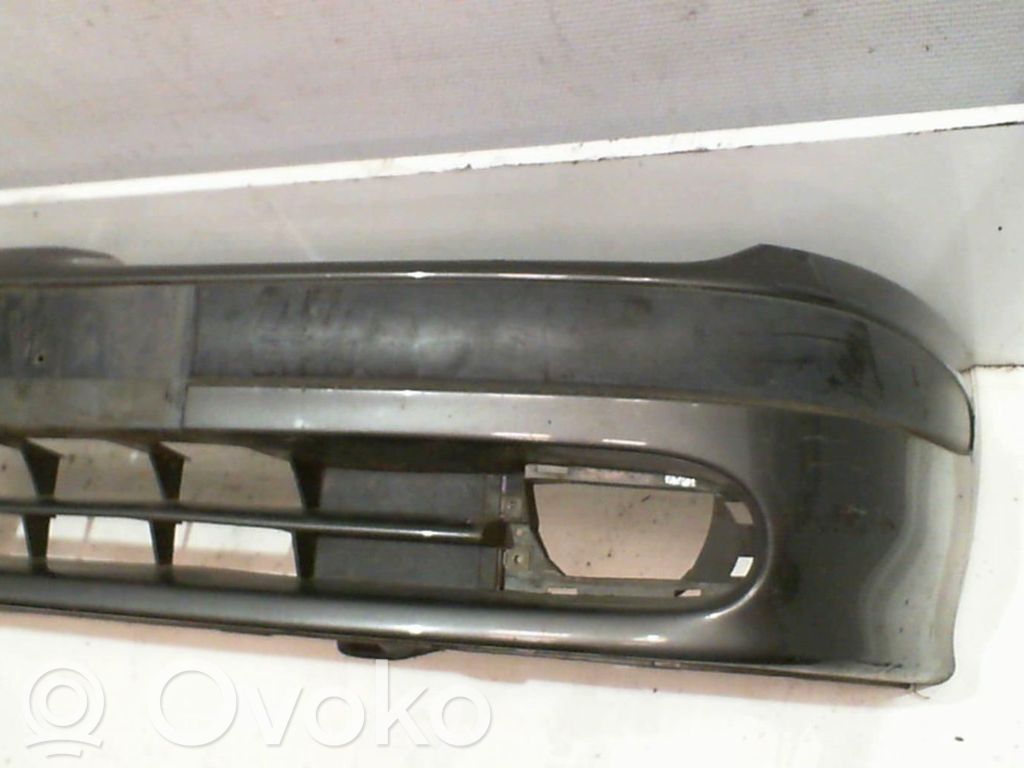 Renault Megane I Parachoques delantero 