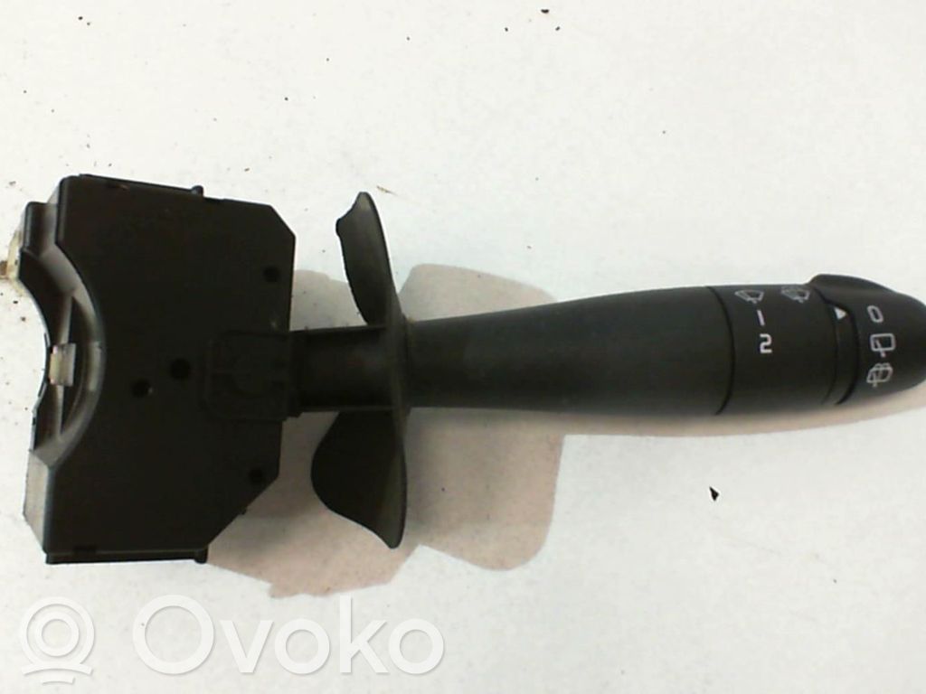 Renault Clio II Pyyhkijän vipu 