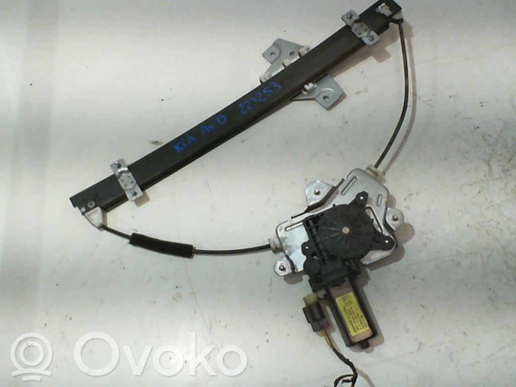 Elektryczny podnośnik szyby drzwi przednich   8240207000