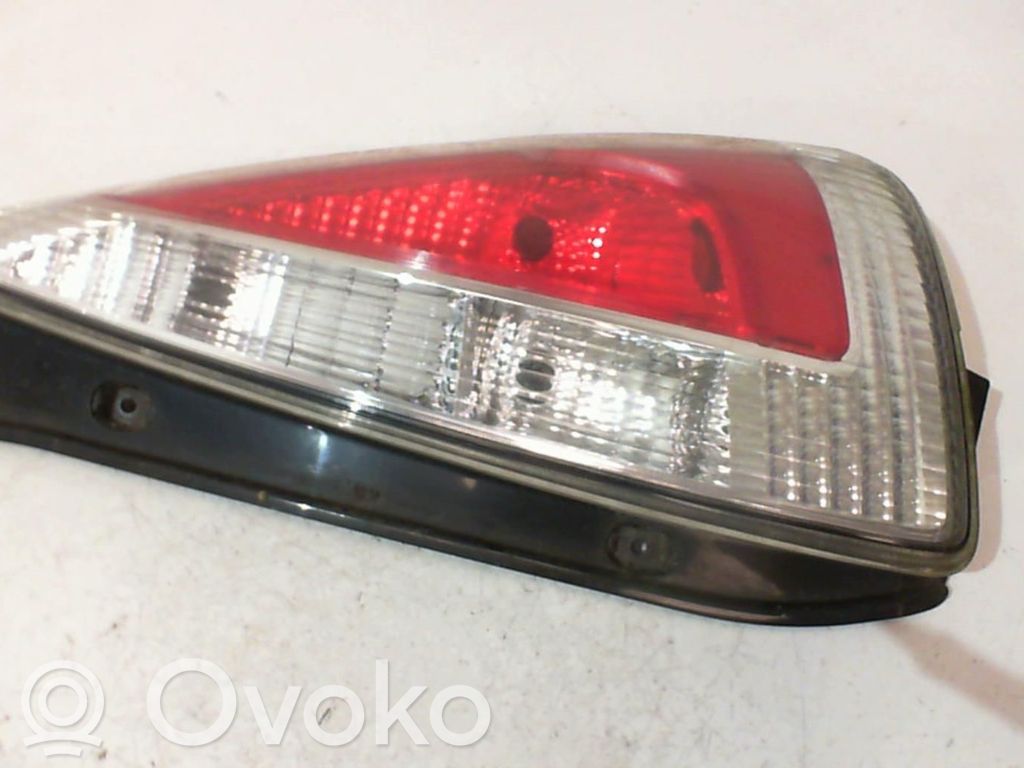 Mazda 5 Galinis žibintas kėbule 