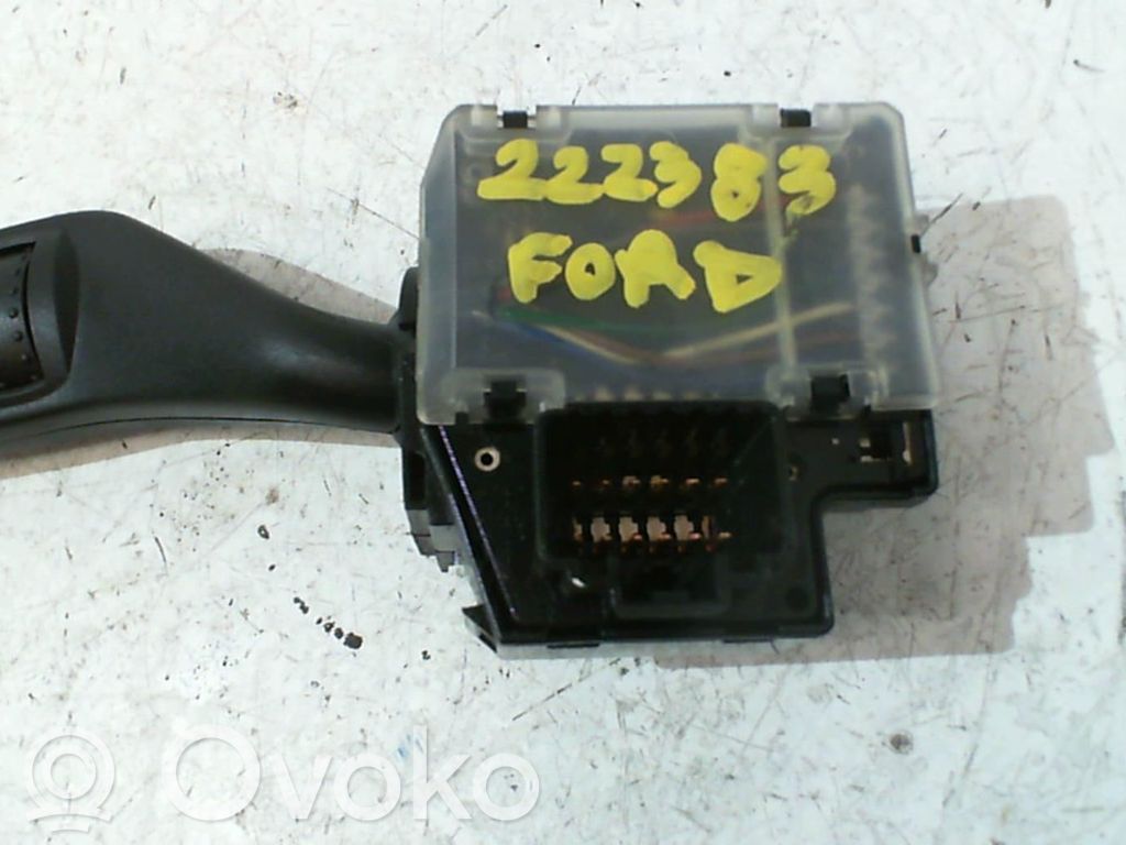 Ford C-MAX I Valytuvų rankenėlė 