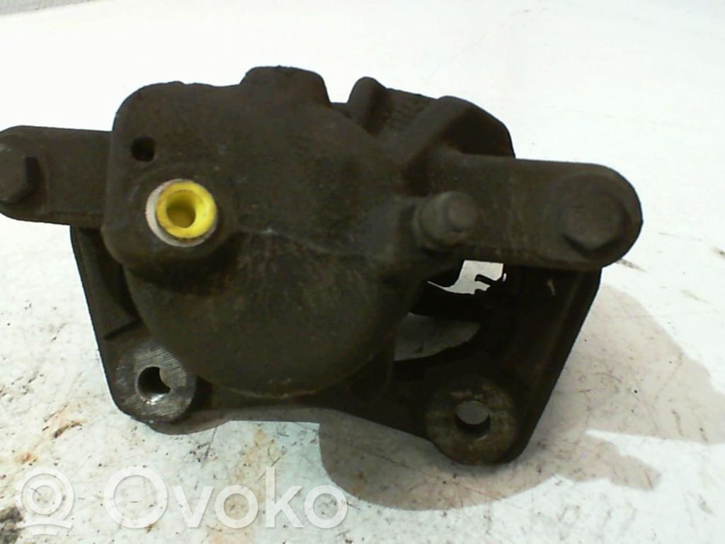 Nissan Note (E11) Передний суппорт 