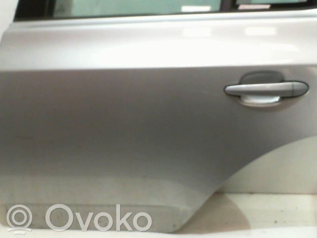 BMW X3 E83 Rear door 