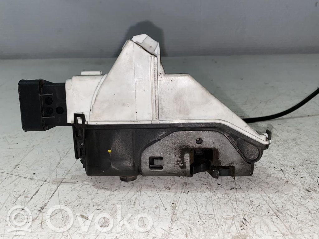 Citroen C3 Front door lock 