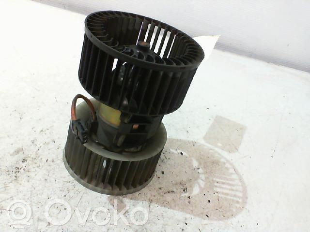 BMW 3 E46 Mazā radiatora ventilators 