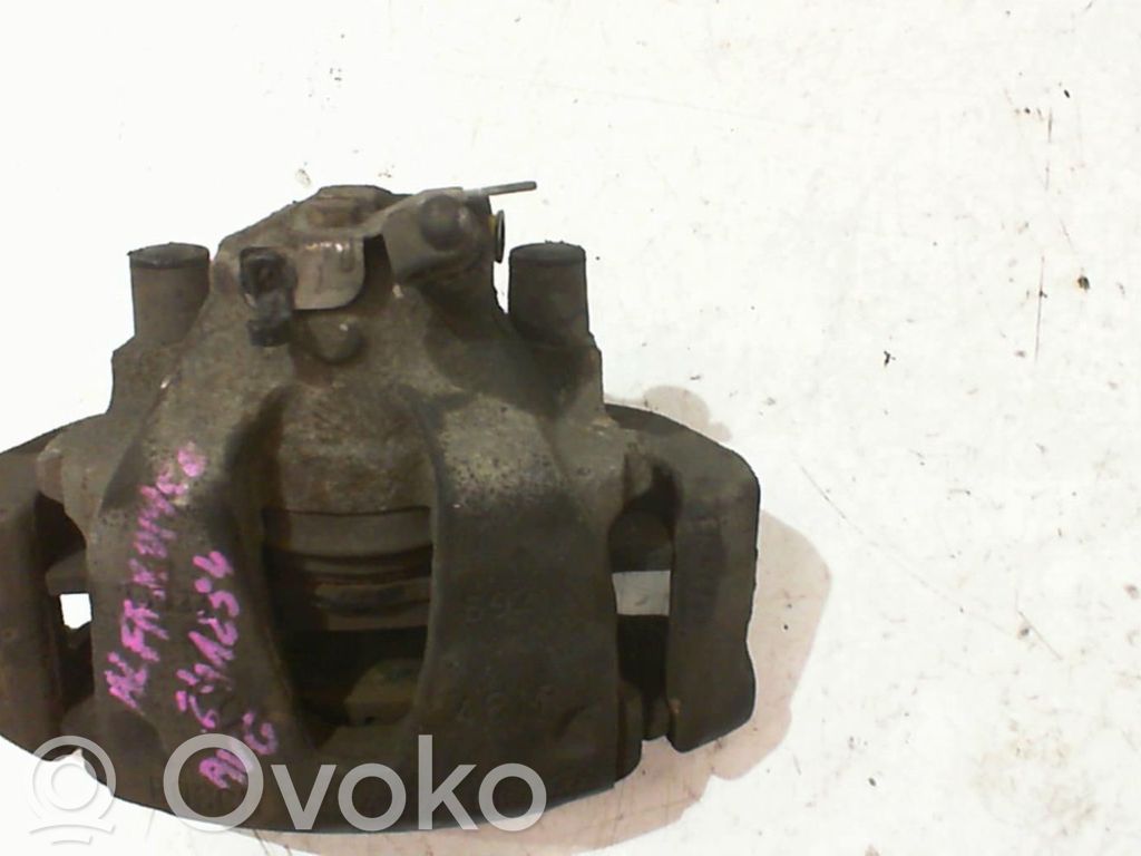 Alfa Romeo 147 Zacisk hamulcowy przedni 