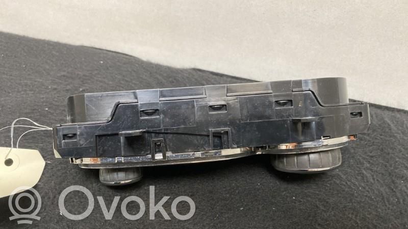 Renault Clio IV Climate control unit 