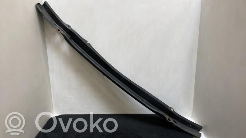 BMW 5 E60 E61 Aizmugurē bampera balka 