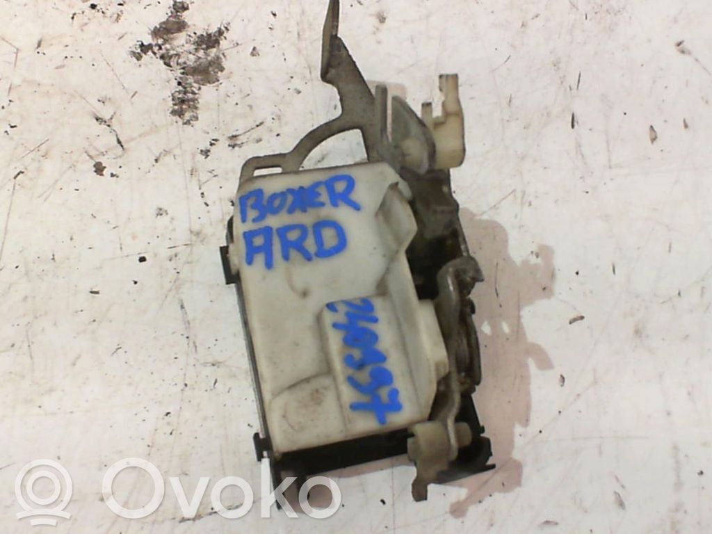 Peugeot Boxer Aizmugurē slēdzene 