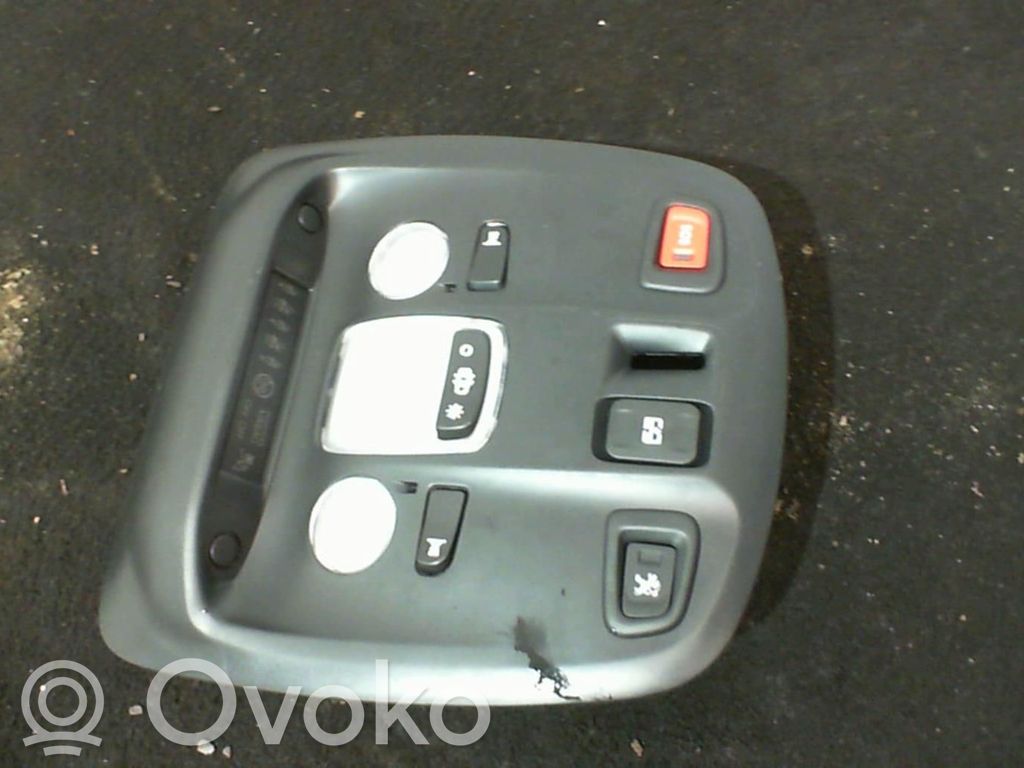 Peugeot 308 Front seat light 