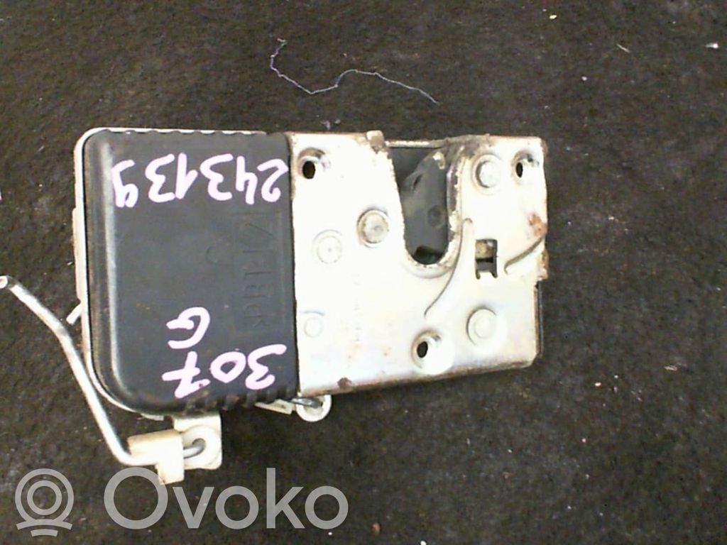Peugeot 307 Zamek drzwi przednich 
