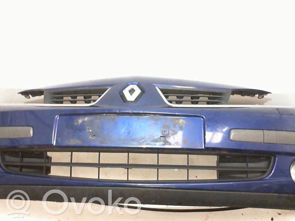 Renault Laguna II Parachoques delantero 