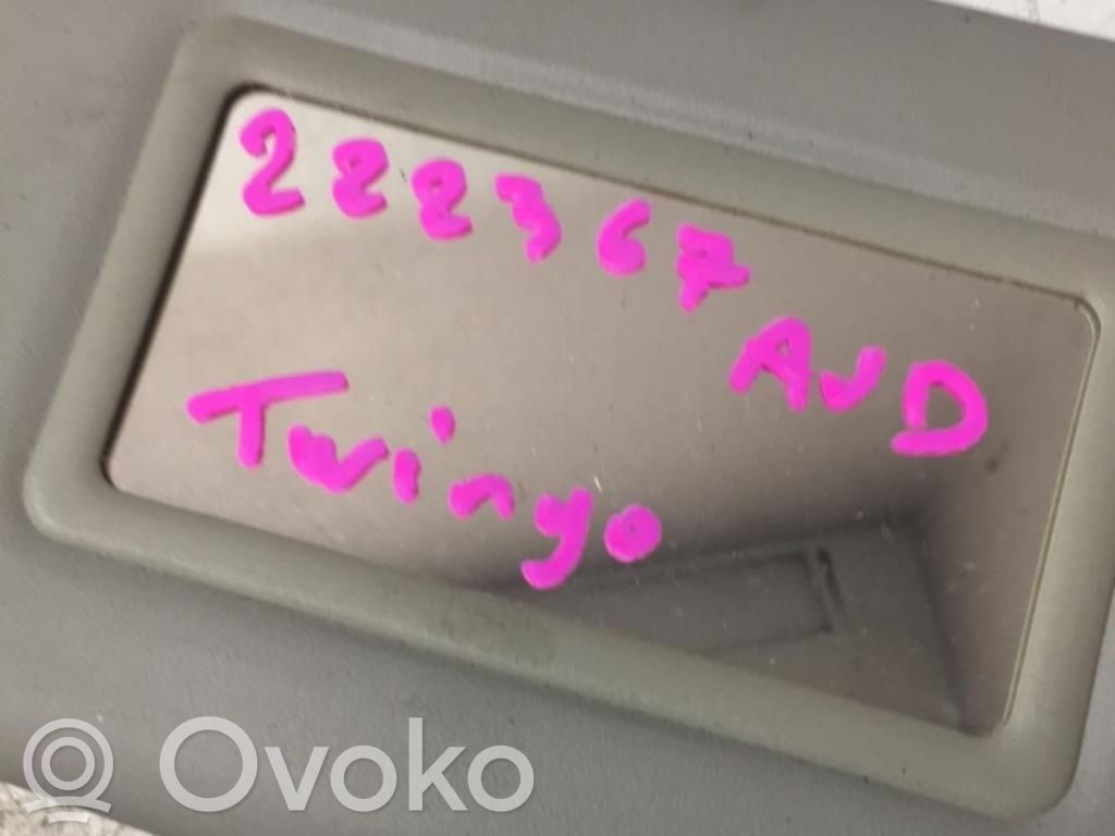 Renault Twingo II Häikäisysuoja 