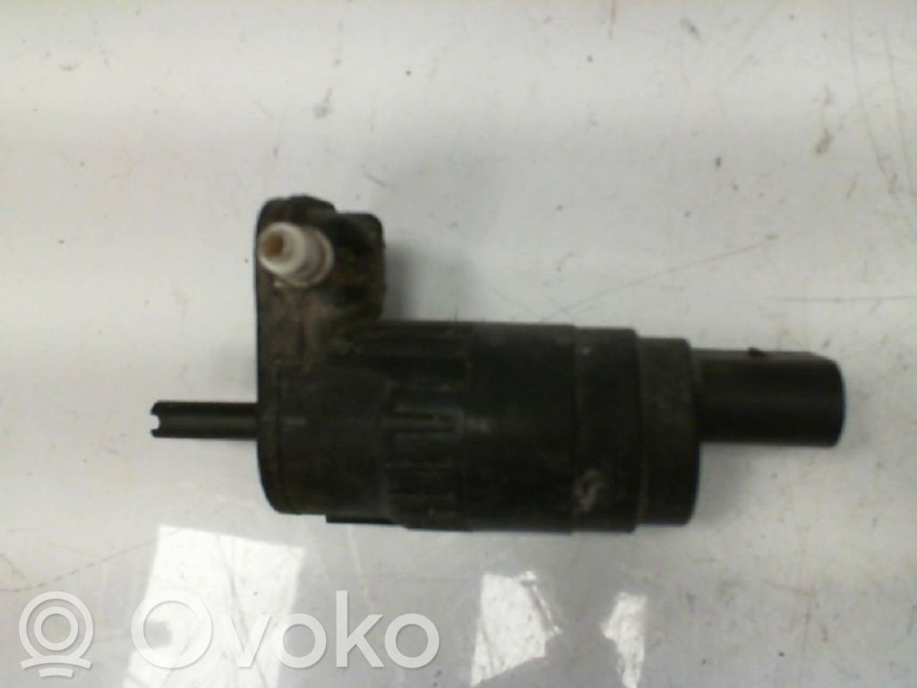 Volkswagen Golf VI Pompa spryskiwacza szyby przedniej / czołowej 