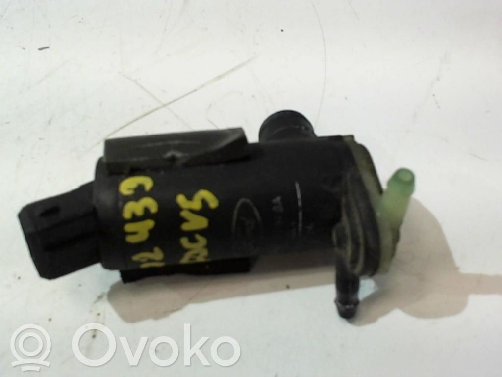 Windscreen/windshield washer pump   1698640