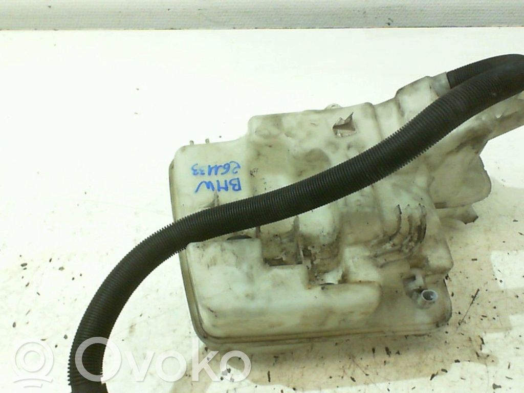 BMW 5 E60 E61 Wischwasserbehälter 