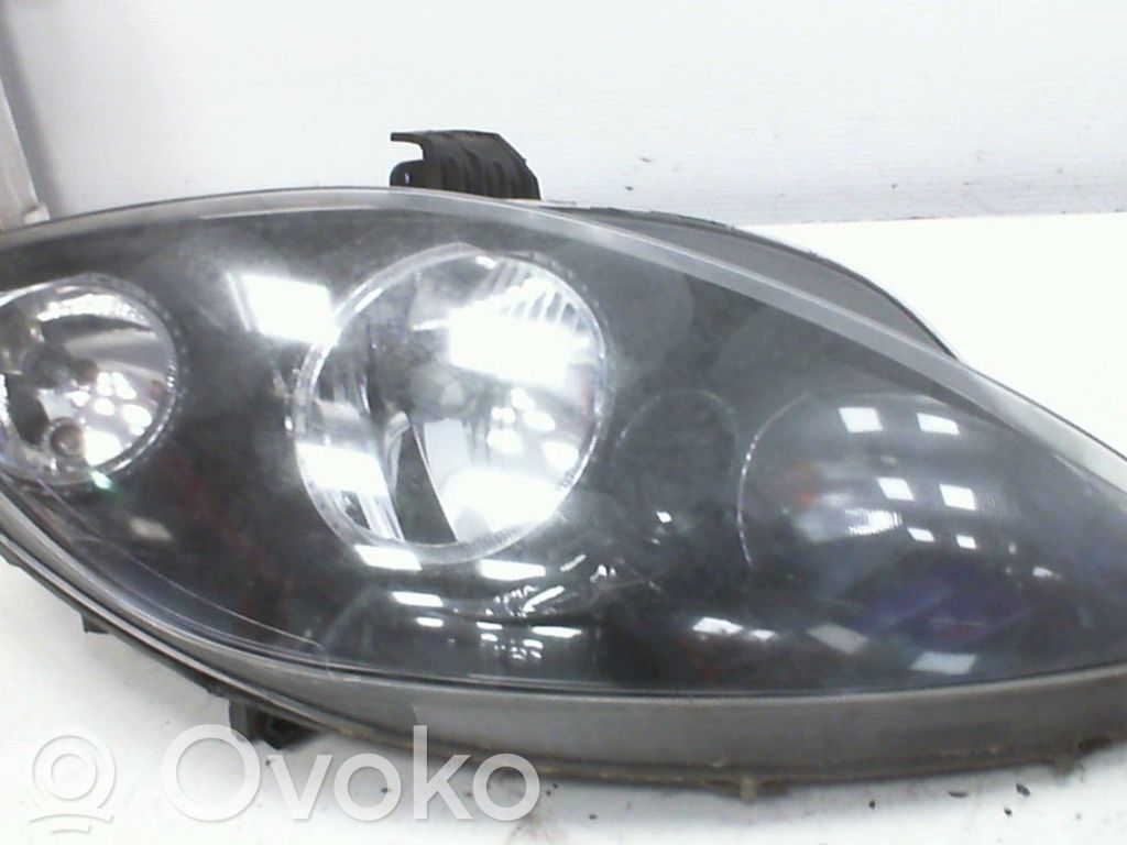 Seat Altea Lampa przednia 