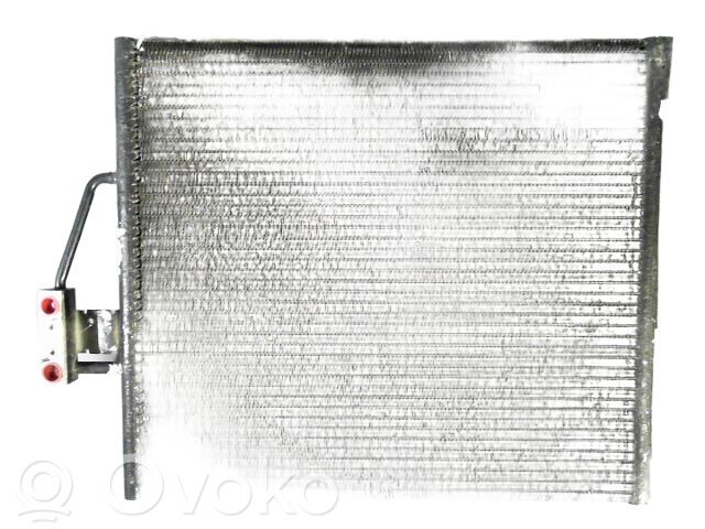 BMW 5 E39 Gaisa kondicioniera dzeses radiators 