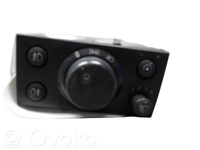 Light switch   9185413,000050195010,0011016714,009185413,01241210,09185413,1241210,1296201400,150099510,2103027,23027,24513,40924513,6148900011,9185413,93394755,BSG65855004,V40802426