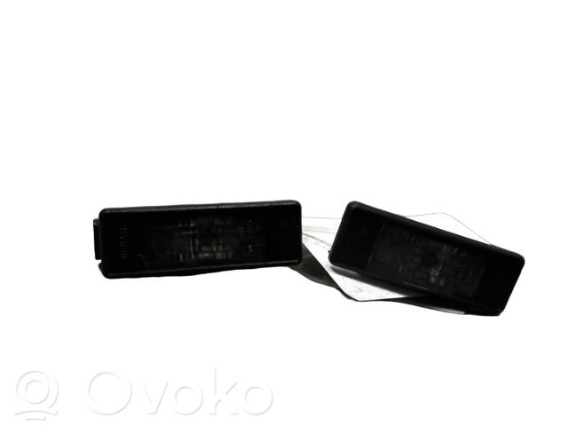 Citroen C4 I Lampa oświetlenia tylnej tablicy rejestracyjnej 