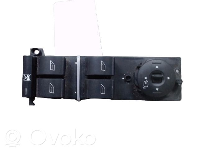 Ford Focus Electric window control switch 