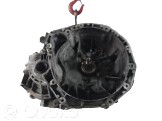 Manualna 6-biegowa skrzynia biegów   3201000Q8T,3201000Q8T,A012024,NDO102