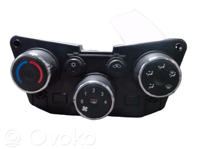 Chevrolet Aveo Climate control unit 