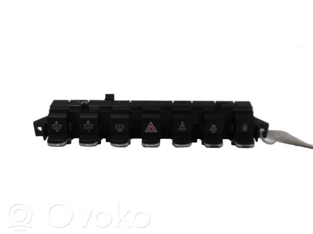 Peugeot 3008 I Hazard light switch 