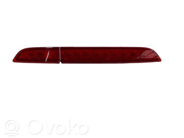 Kolmas/lisäjarruvalo   D65151580B,D46151580,D65151580B