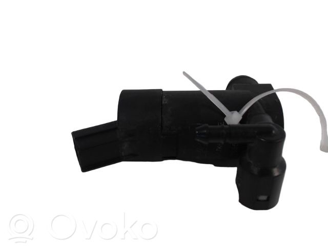 Volvo C30 Windscreen/windshield washer pump 